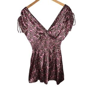 Sammy by Sam  & Max pink satin feel floral print deep v neck mini dress Sz L